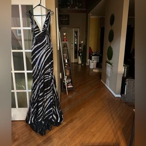 Jovani NEVER-WORN $808 dollars willing to sell for as low as 600